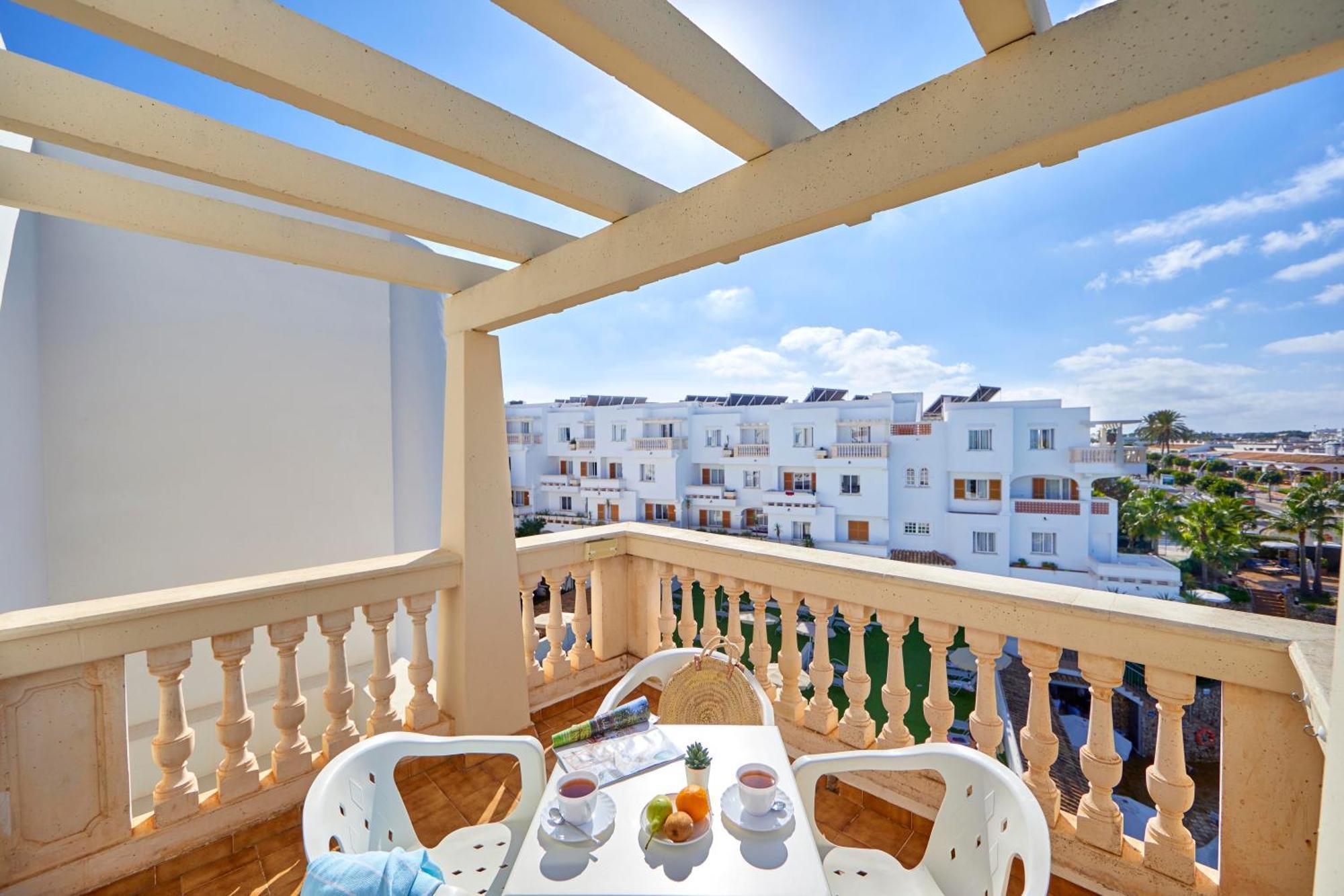 Aparthotel Gavimar La Mirada And 3*